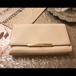 Stunning Kate Spade Purse with gold chain strap